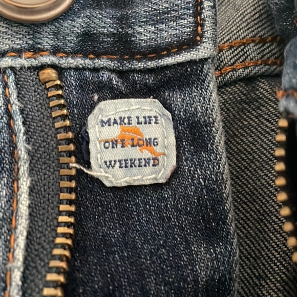 Tommy Bahama Medium-Dark Wash 5-pocket Jeans- 36/30 - Picture 8 of 15